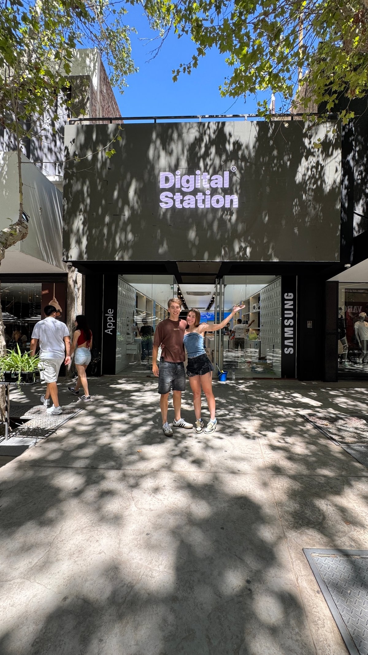 Local de Digital Station en la Peatonal de San Juan