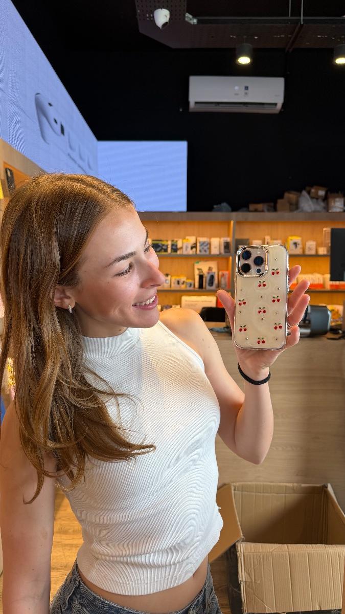 FUNDA IP 17 CEREZAS